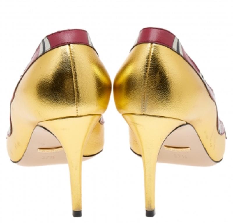 Gucci Pumps con tacco alto in pelle oro Yoko Snake misura 37,5 in vendita 1