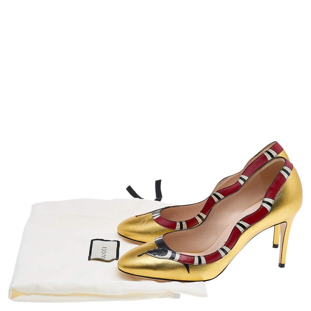 Gucci Gold Leather Yoko Snake High Heel Pumps Size 37.5 For Sale 4