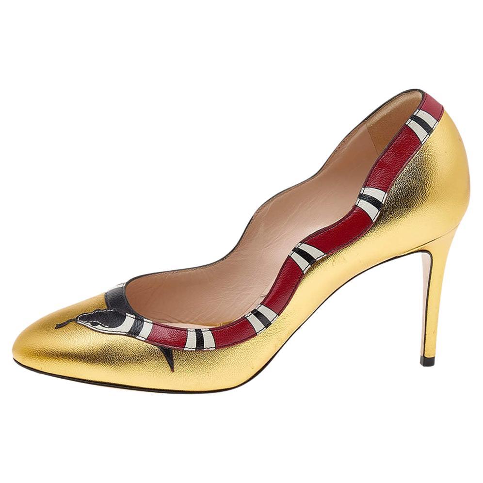 Gucci Gold Leather Yoko Snake High Heel Pumps Size 37.5 For Sale