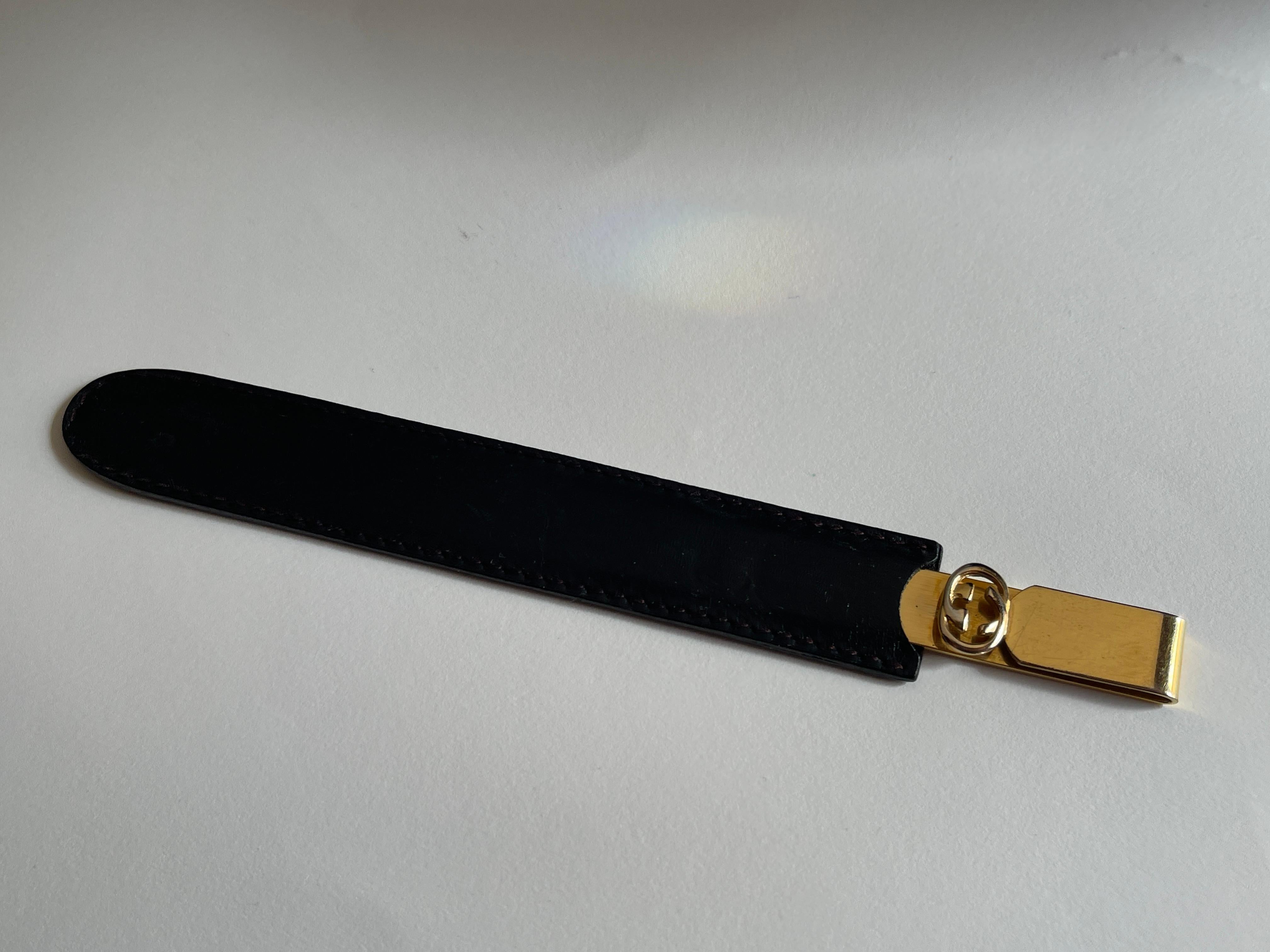 Gucci Gold Metal Letter Opener in Black Leather Case In Good Condition For Sale In New York, NY