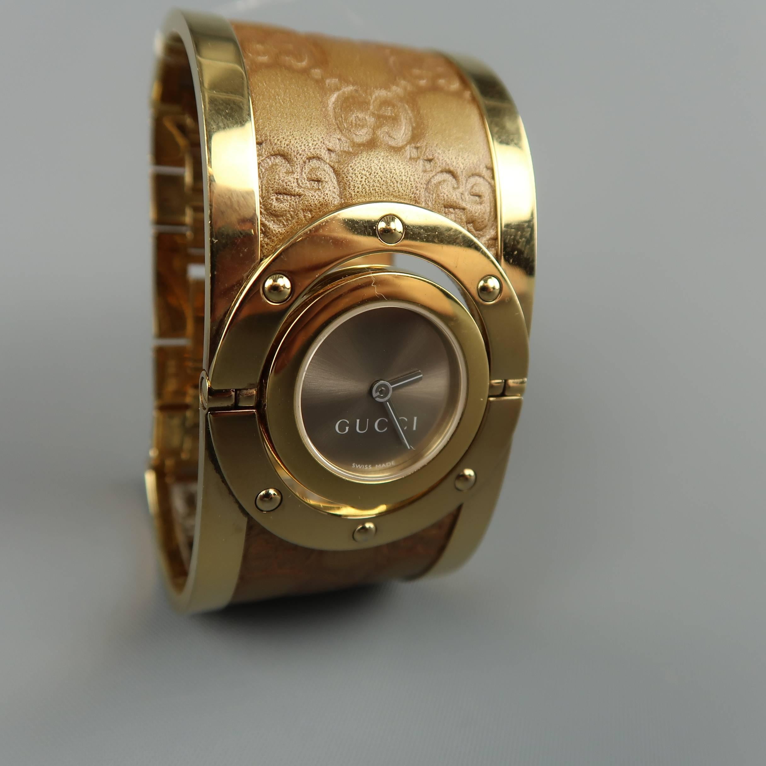 Gucci Gold Metal Monogram Leather Twirl Collection Wristwatch In Good Condition In San Francisco, CA