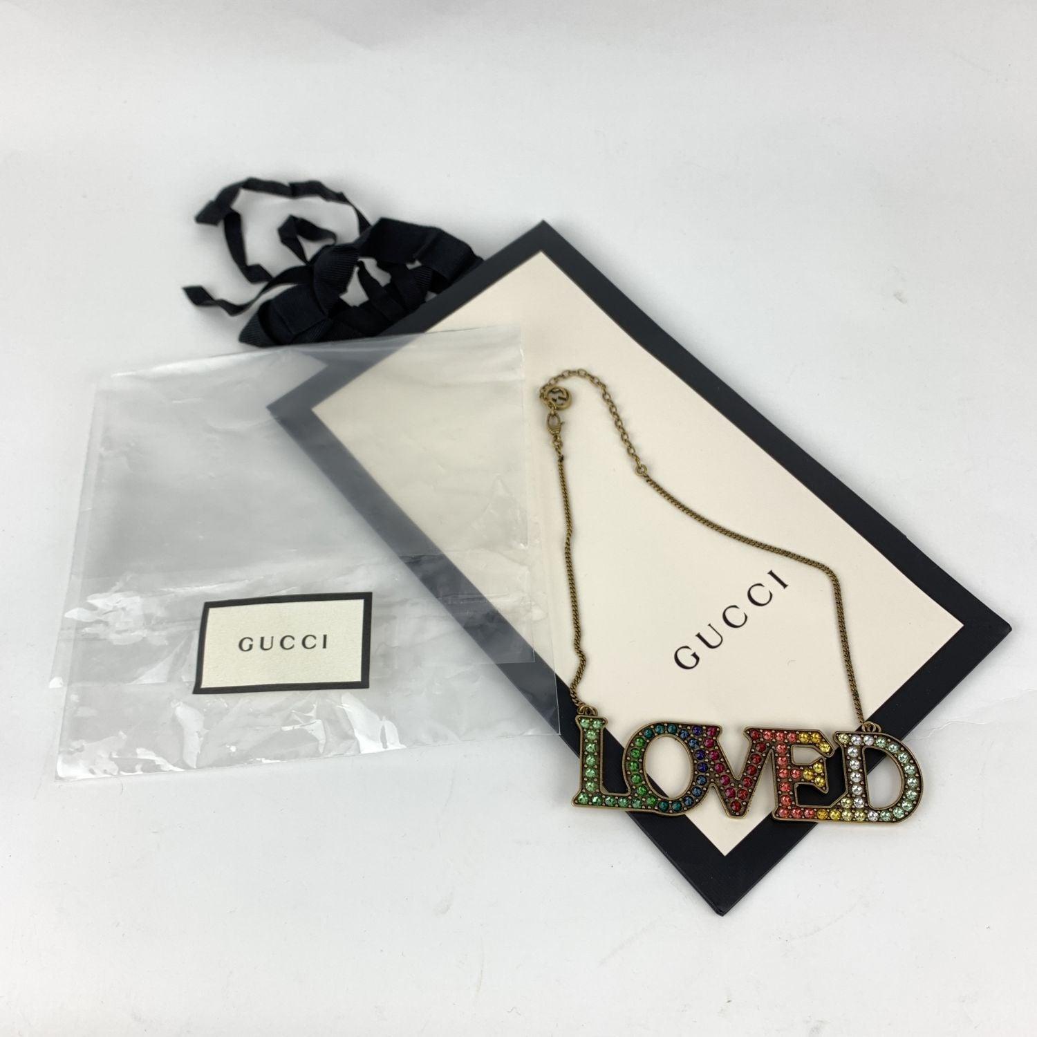 Gucci Gold Metal Necklace with Loved Pendant Multicolor Crystals In Excellent Condition For Sale In Rome, Rome