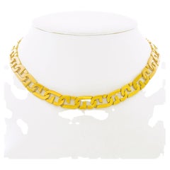 Gucci Gold Necklace with Modernist Gucci Link