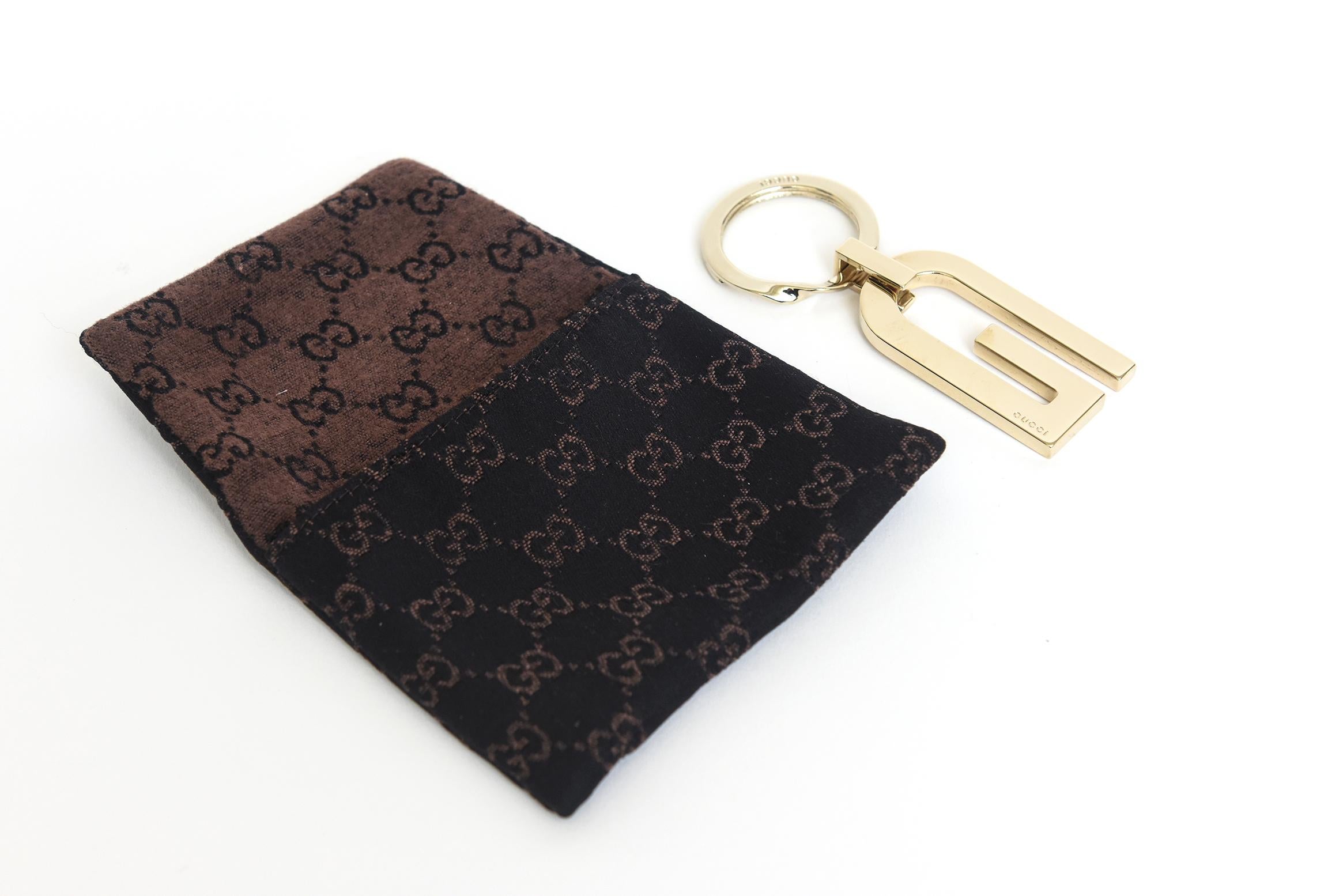 Gucci Vintage Gold Plated Unisex Keychain For Sale 1
