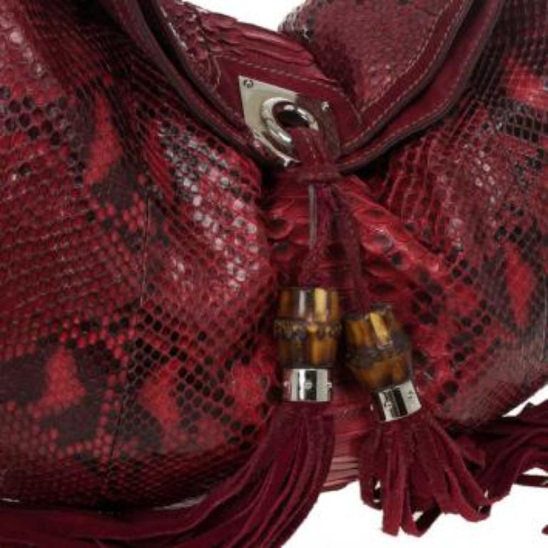 Gucci Borsa a manico superiore Babouska Indy grande in pitone rosso oro in vendita 5