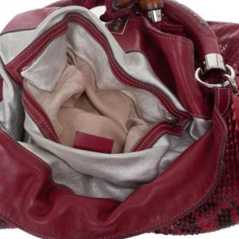 Gucci Borsa a manico superiore Babouska Indy grande in pitone rosso oro in vendita 1