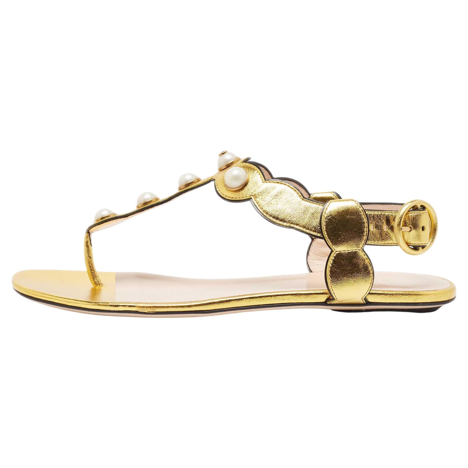 Gucci Gold Scalloped Leather Faux Pearl Embellished Thong Flat Sandals Size 38