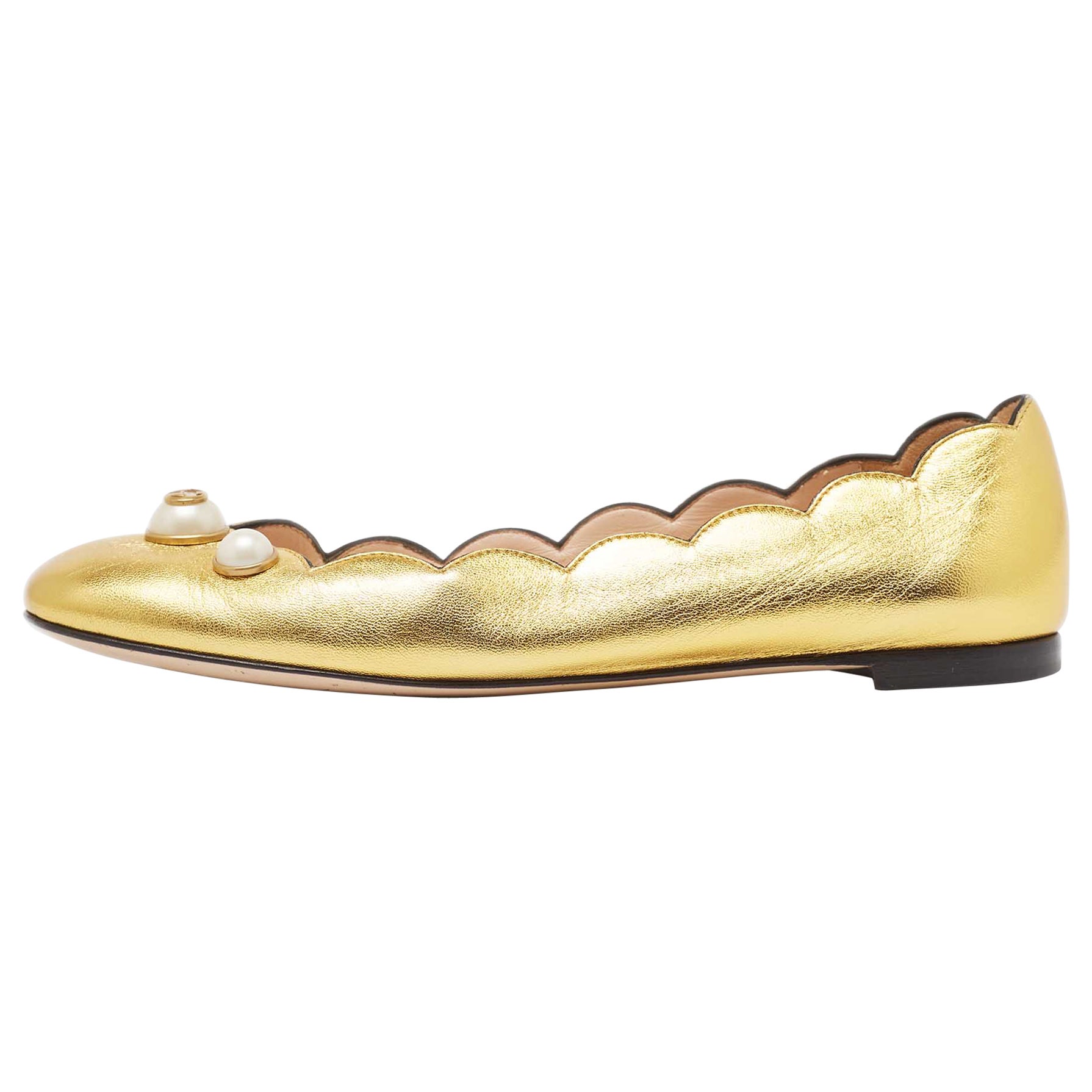 Gucci Gold Scalloped Leather Interlocking G Faux Pearl Ballet Flats Size 36