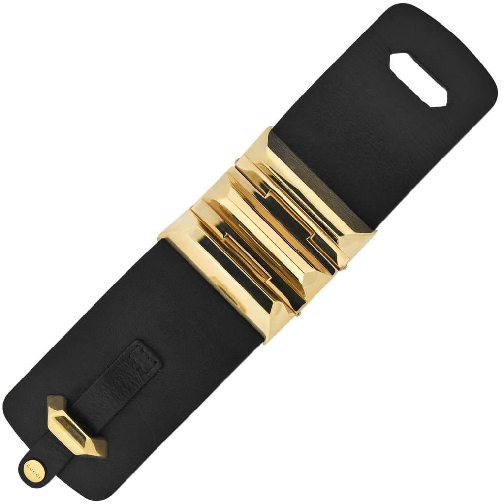 Gucci Goldfarbenes, goldfarbenes, Pyramiden-Gliederarmband aus breitem Leder (Zeitgenössisch)