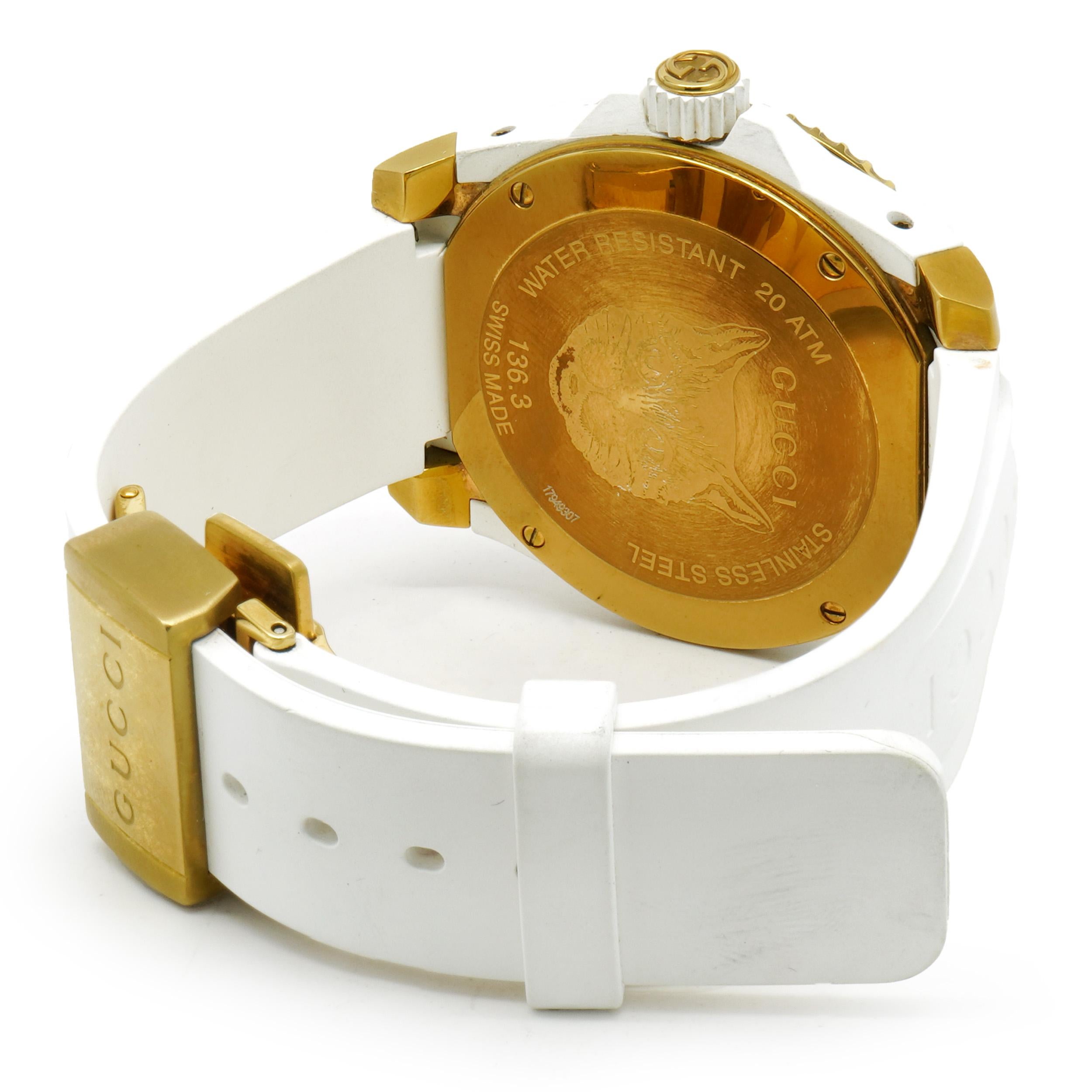 Gucci Gold Tone Stainless Steel and White Rubber Dive In Excellent Condition In Scottsdale, AZ