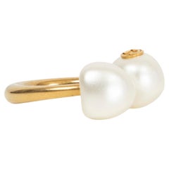 GUCCI gold-tone & white GG EMBELLISHED DOUBLE PEARL Ring 7.75