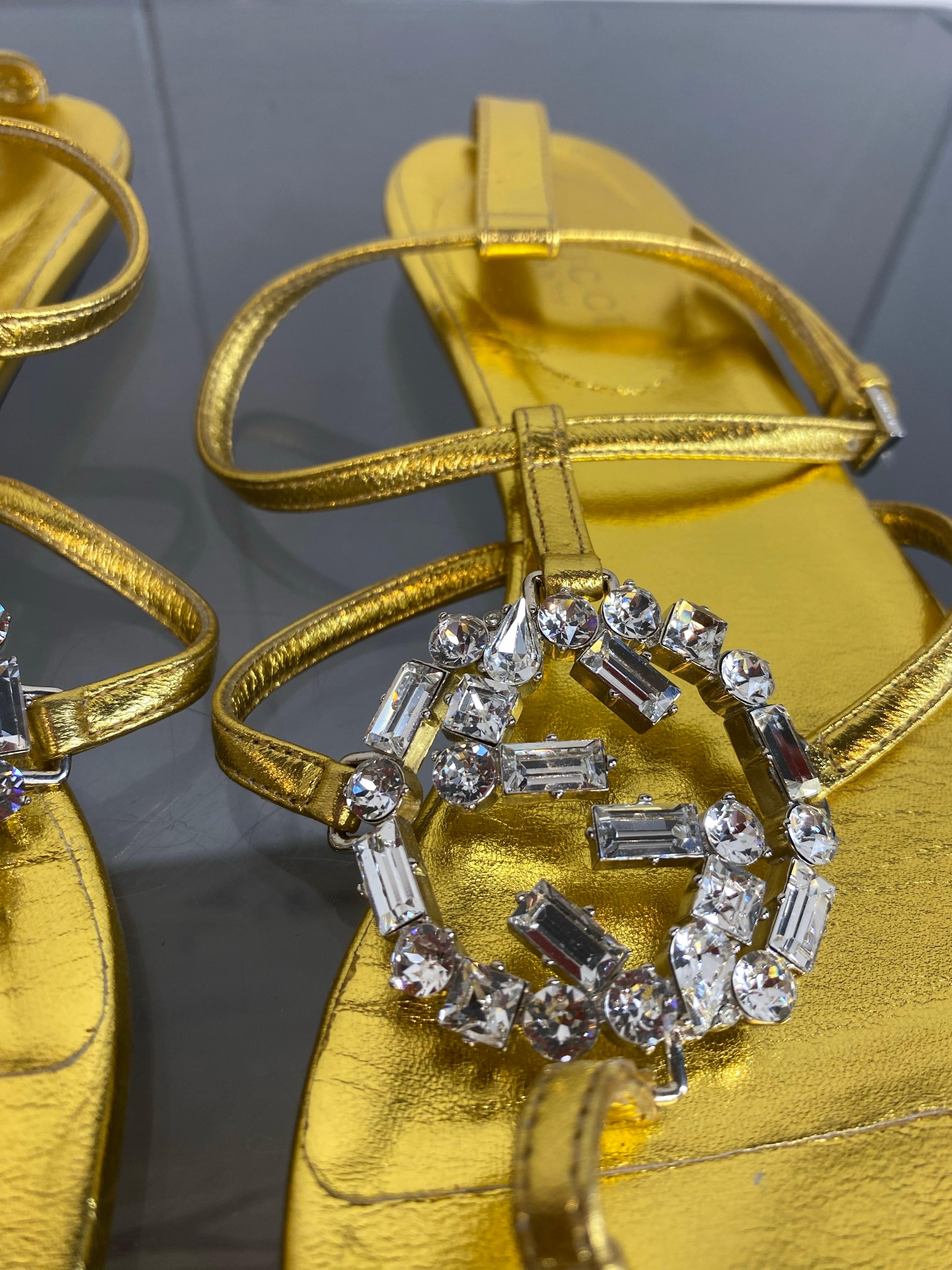 Gucci golden sandals with strass. For Sale 1