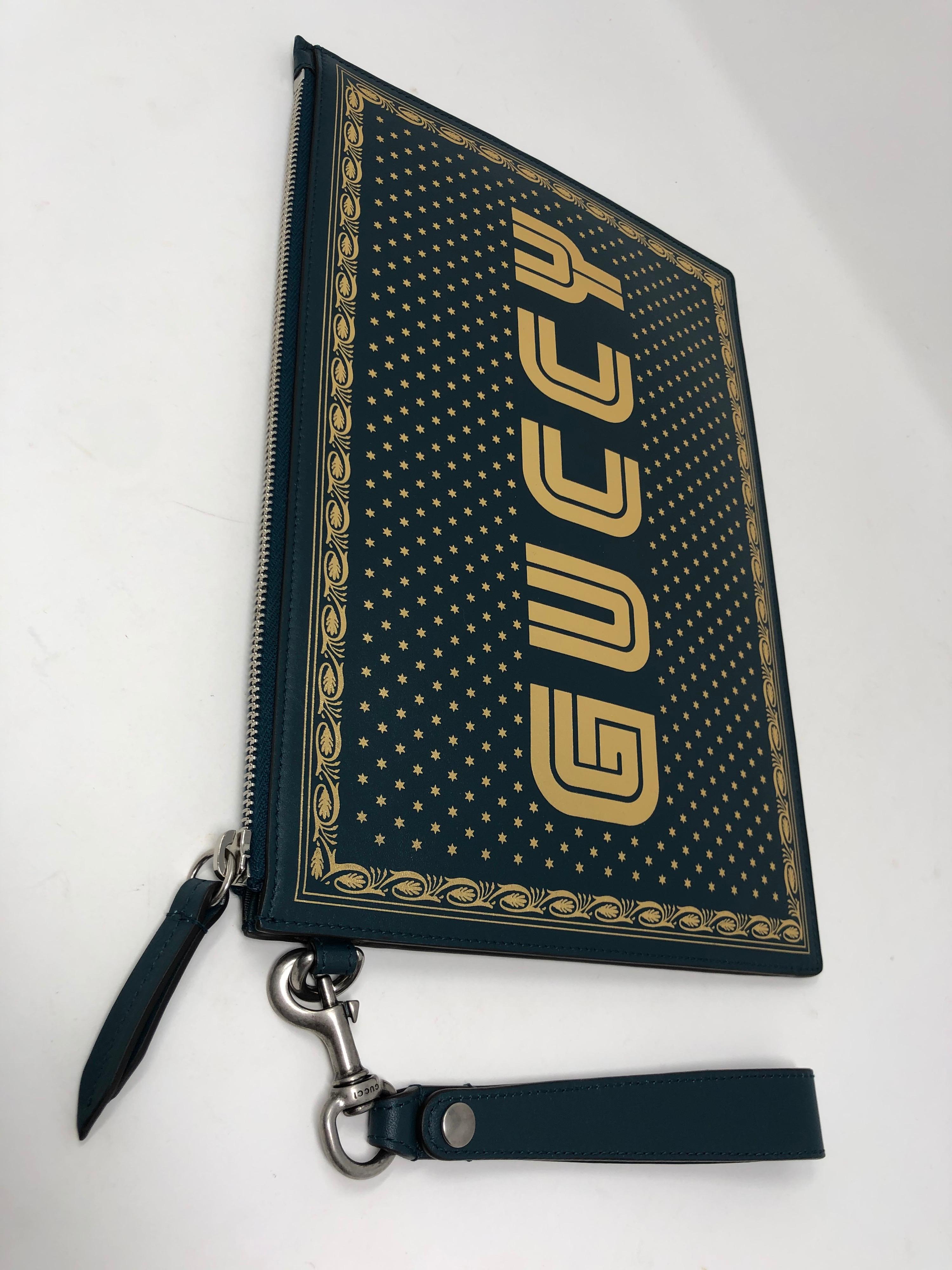 Gucci Green Clutch 3