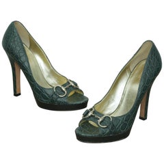 Gucci Green Crocodile Pumps