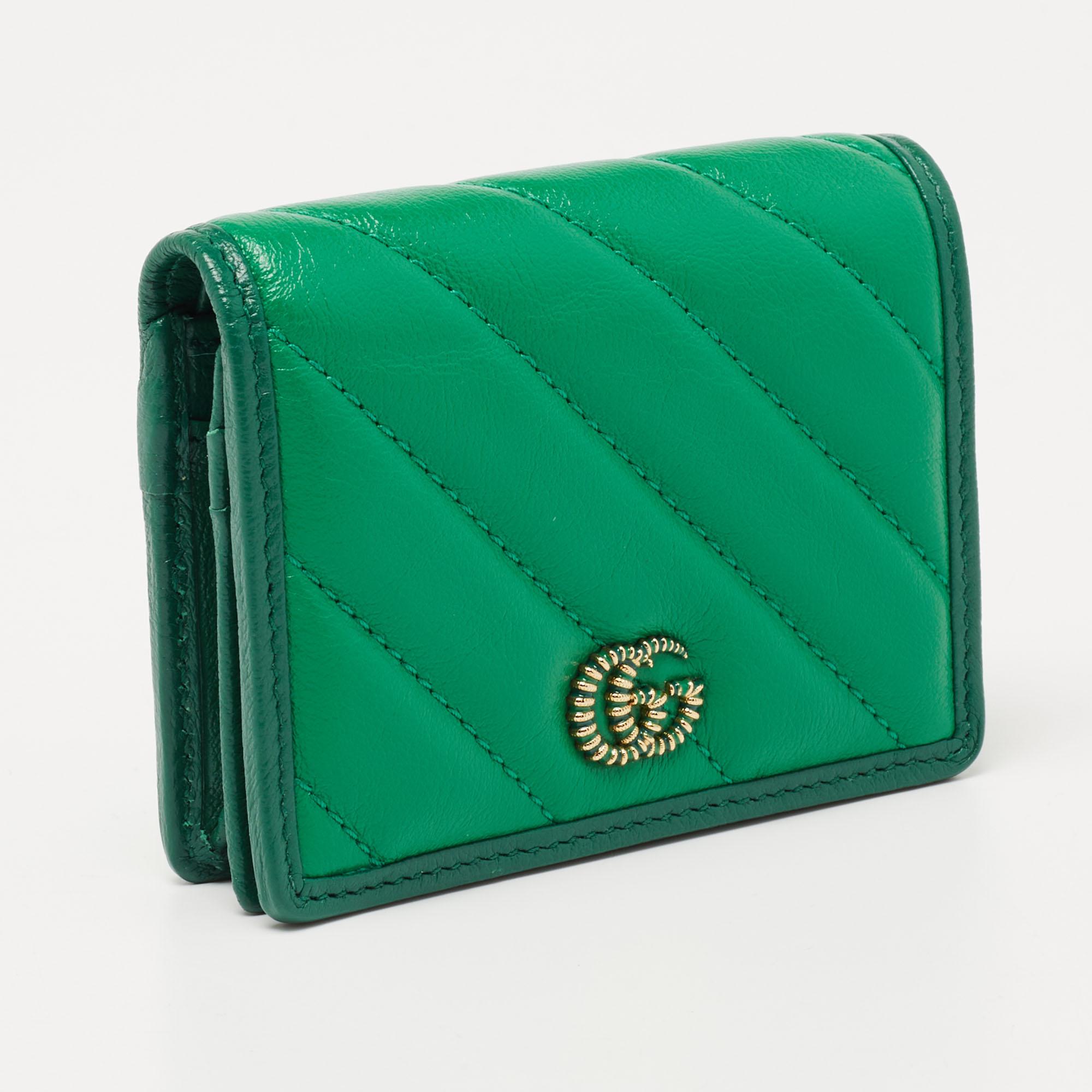 Gucci Green Diagonal Quilt Leather Torchon GG Marmont Card Case In Excellent Condition In Dubai, Al Qouz 2