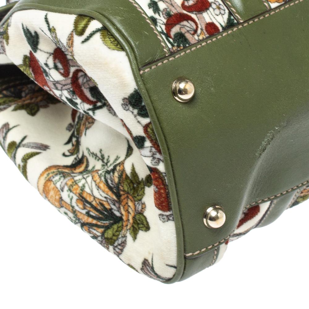 Gucci Green Floral Velvet and Leather Interlocking G Flap Shoulder Bag In Good Condition In Dubai, Al Qouz 2