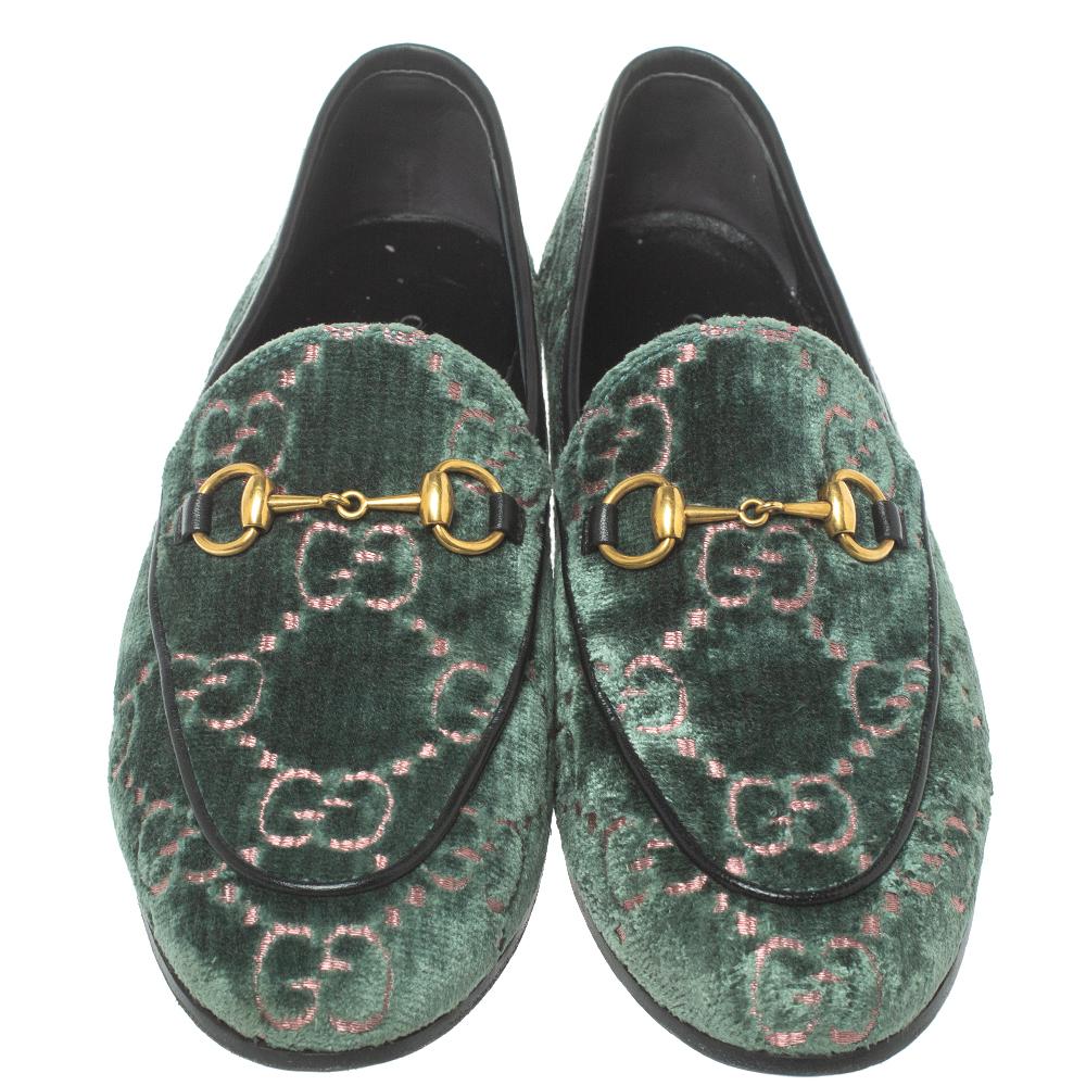 Exquisite and well-crafted, these Gucci loafers are worth owning. They have been crafted from plush GG velvet & leather and they come flaunting a green shade with Horsebit details on the uppers. The loafers are ideal to wear all day.

Includes: