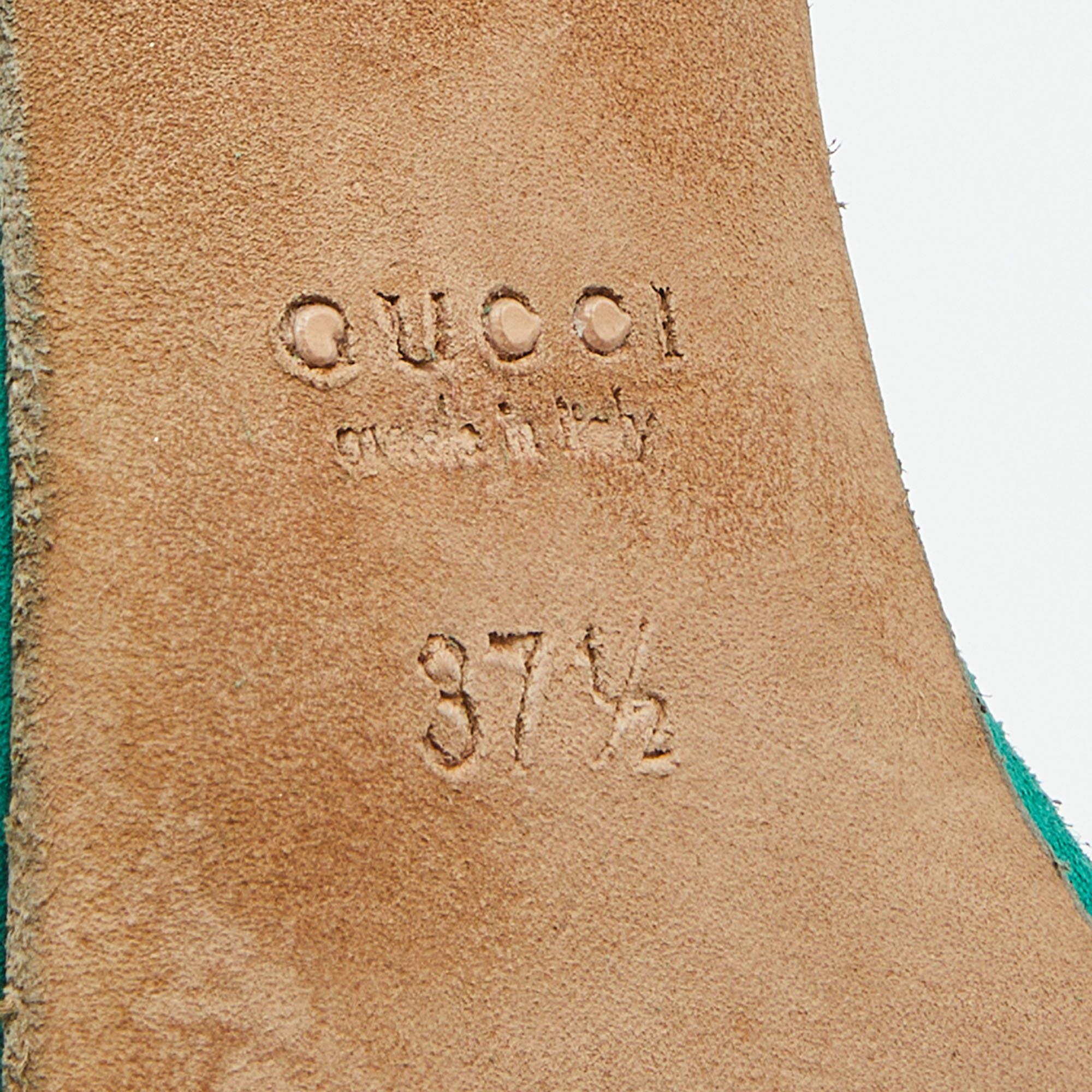 Gucci - Sandales à lanières à la cheville en daim et cuir de peau de serpent vert/or, taille 37,5 en vente 2