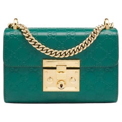 Gucci - Petit sac à bandoulière Padlock en cuir vert Guccissima