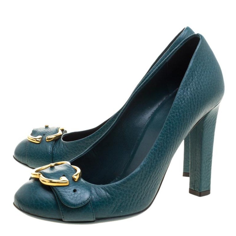Gucci Green Leather Buckle Detail Round Toe Pumps Size 37 For Sale at