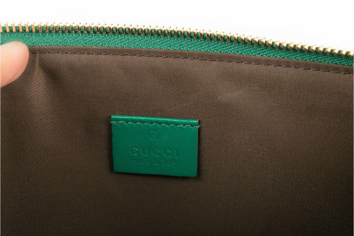 Gucci Green Leather Clutch Bag For Sale 2