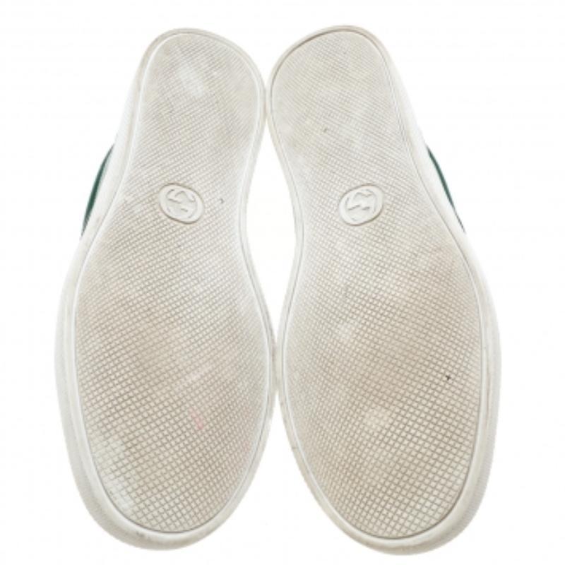 Gucci Green Leather Dublin Snake Print Slip On Sneakers Size 42 In Fair Condition For Sale In Dubai, Al Qouz 2