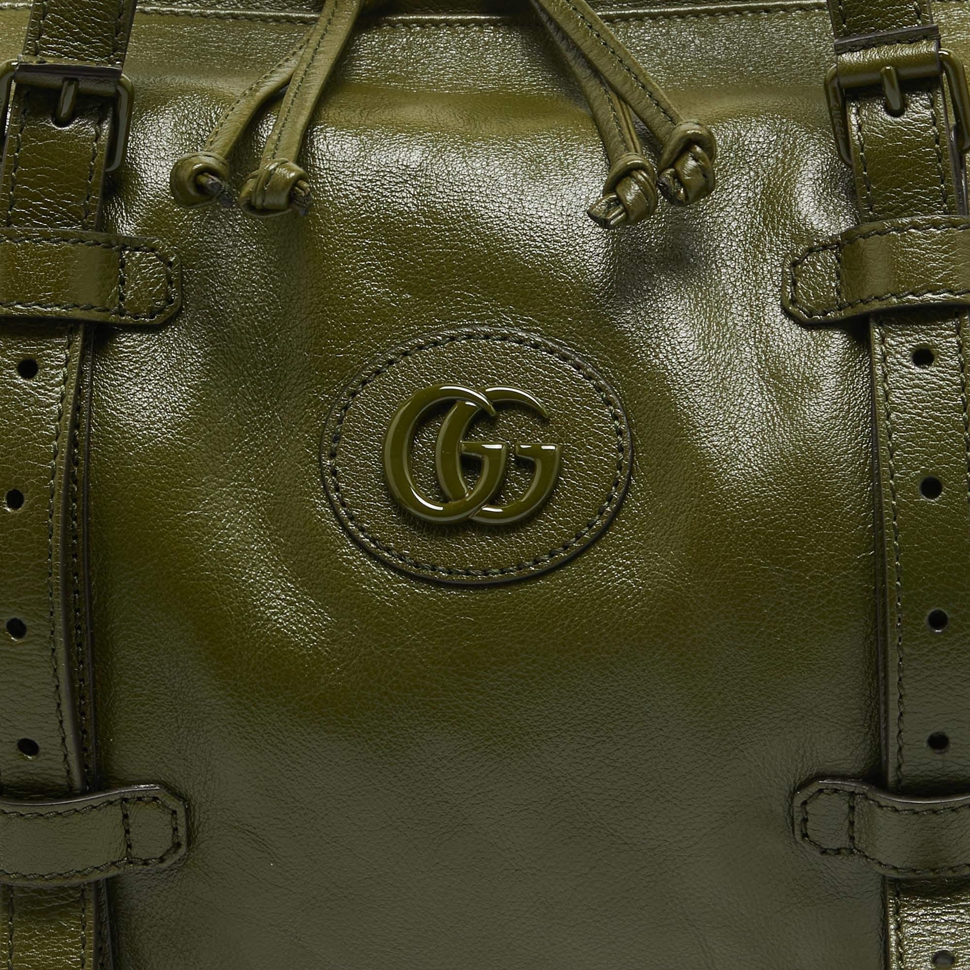 Gucci grand sac à dos double G ton sur ton en cuir vert en vente 6