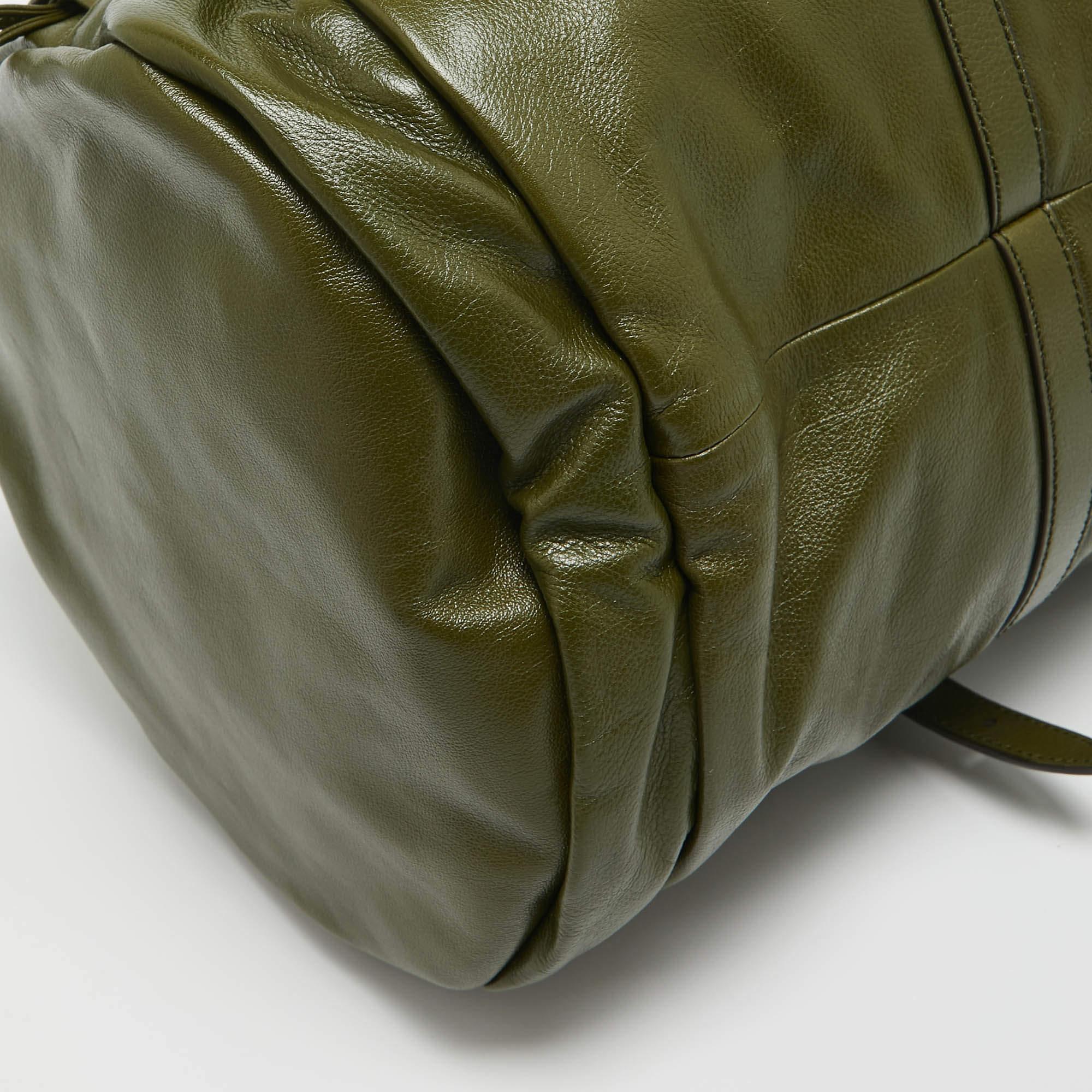 Women's Gucci Green Leather Large Tonal Double G Duffle Bag For Sale