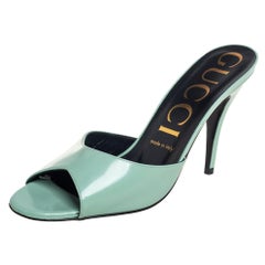 Gucci Peep Toe Pantoletten Sandalen aus grünem Leder Größe 38,5