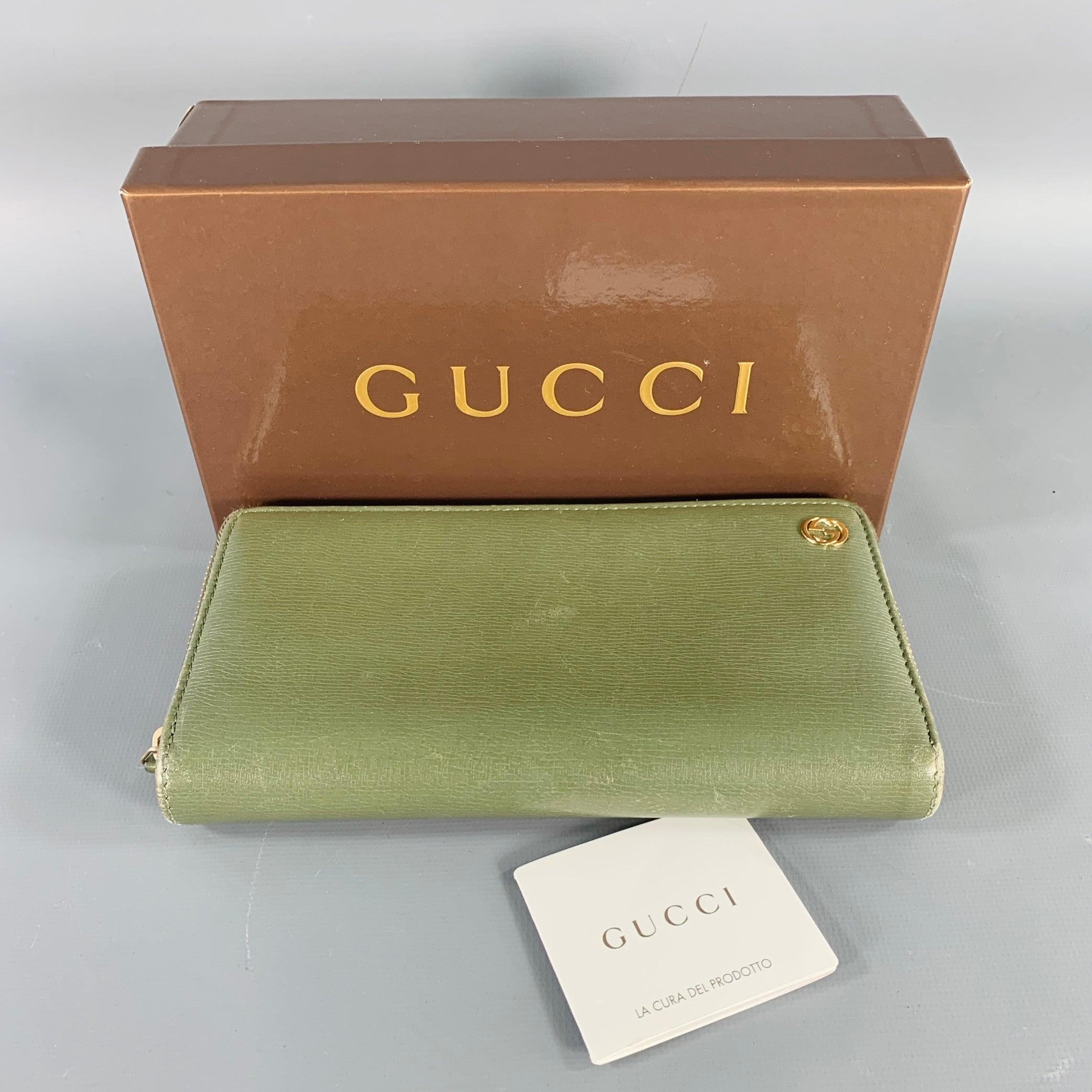GUCCI Green Leather Zip Wallet For Sale 5