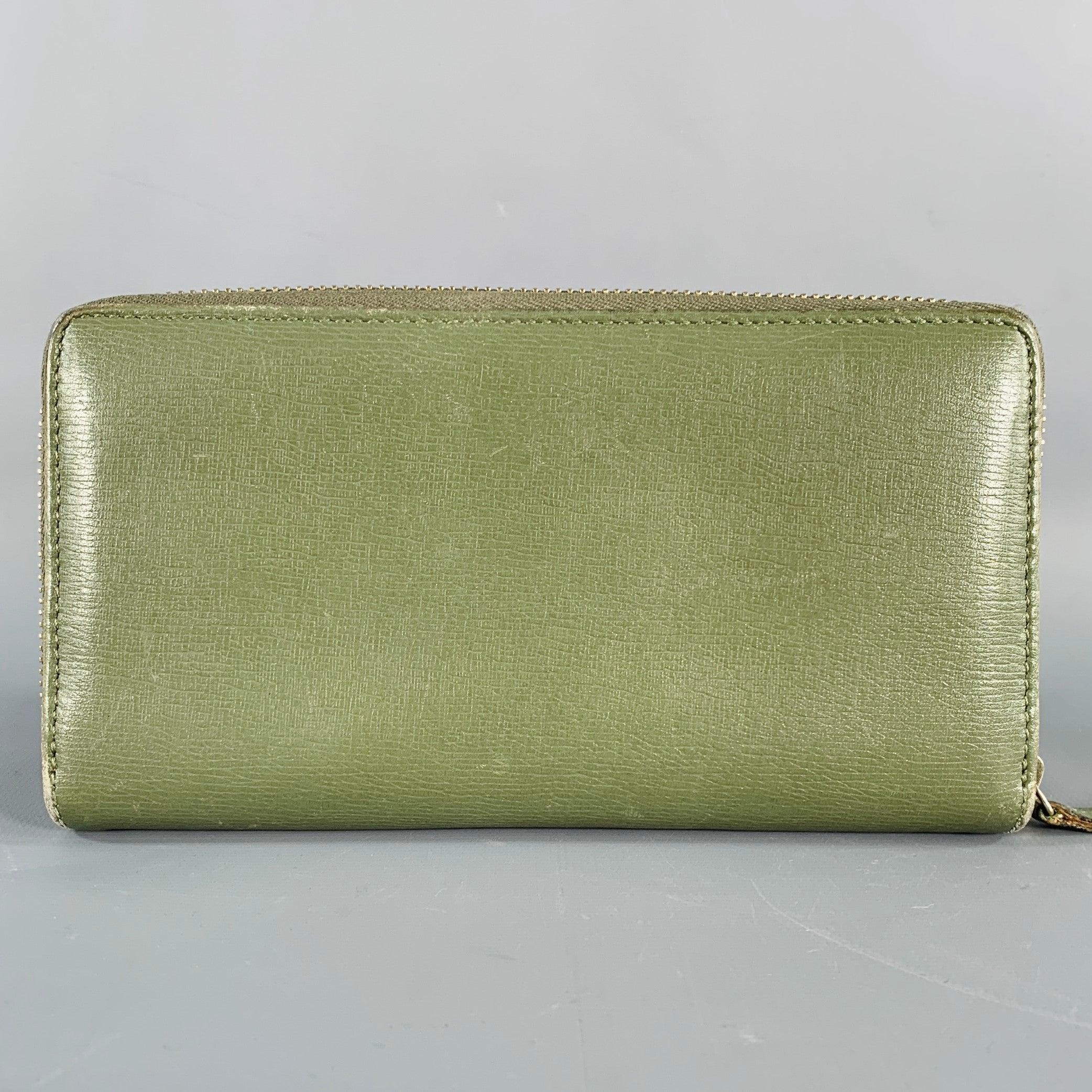 Brown GUCCI Green Leather Zip Wallet For Sale