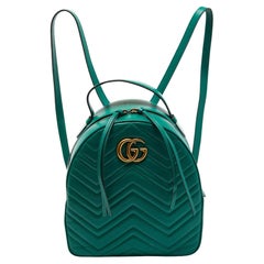 Gucci Grüner GG Marmont-Rucksack aus Matelassé-Leder