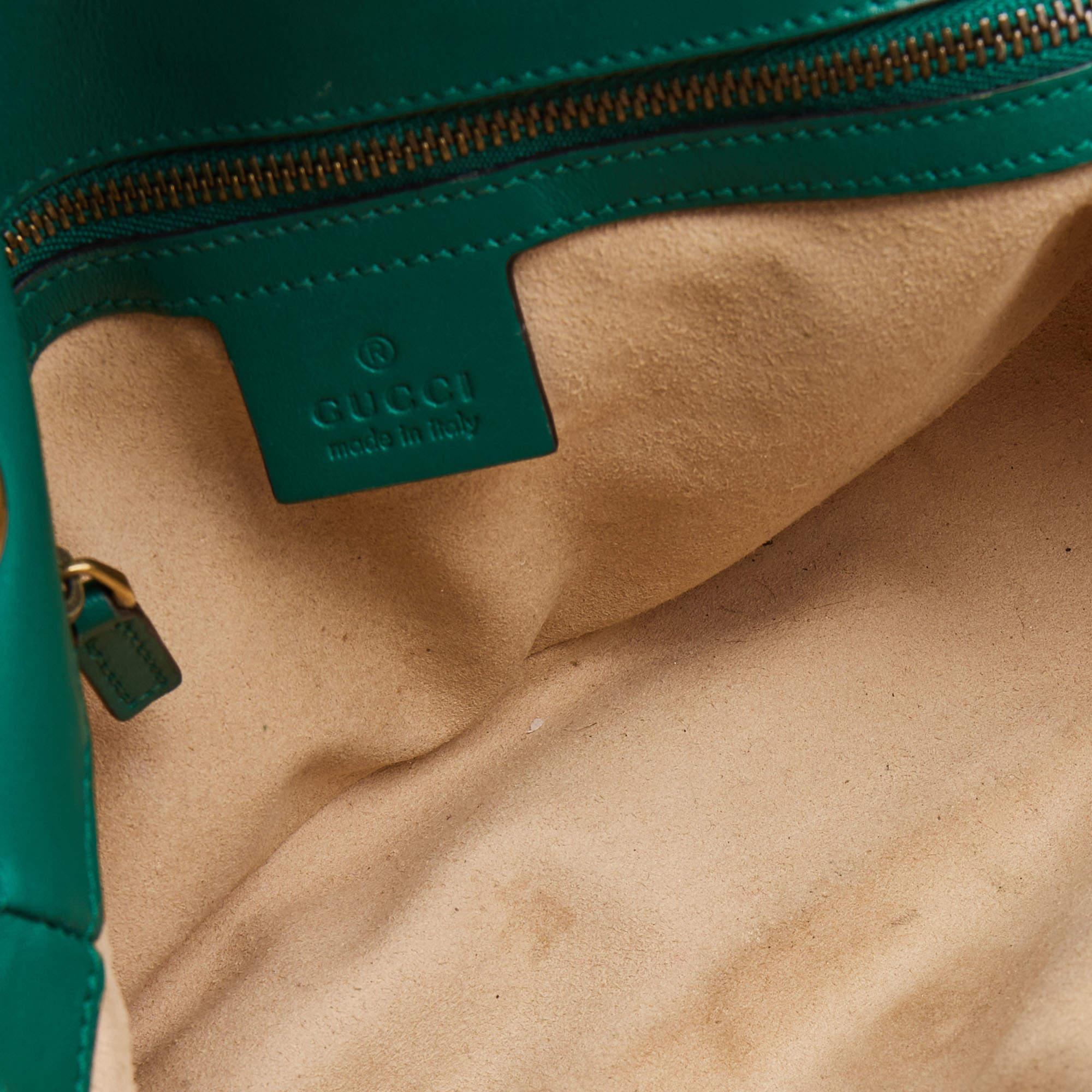 Gucci Green Matelasse Leather Small GG Marmont Shoulder Bag In Good Condition In Dubai, Al Qouz 2