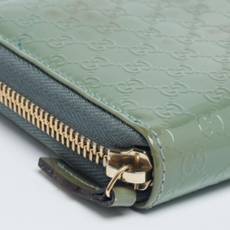 Gucci Green Microguccissima Patent Leather Zip Around Wallet For Sale 1