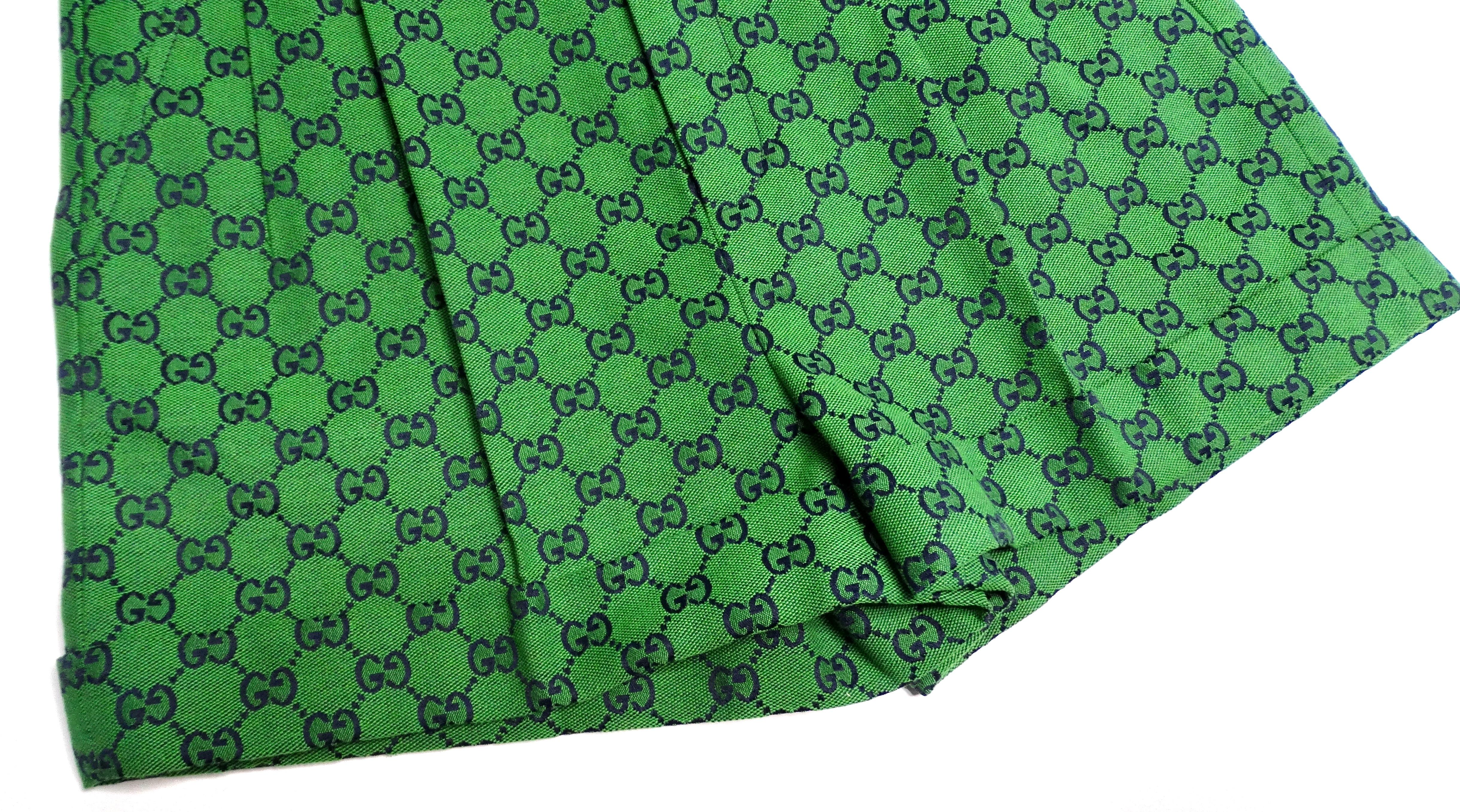 Gucci Green Monogram High-Waisted Pleated Shorts In Good Condition For Sale In Scottsdale, AZ