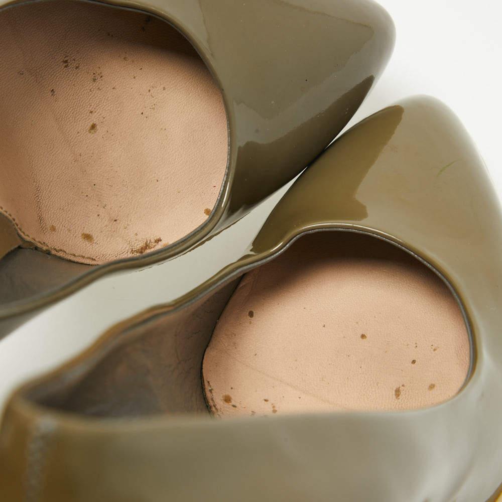 Bombas Slip On de charol verde de Gucci talla 36 en Bueno estado para la venta en Dubai, Al Qouz 2