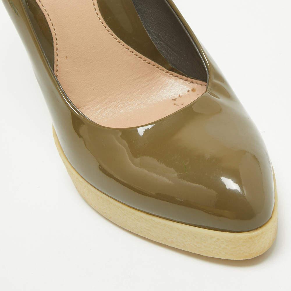 Bombas Slip On de charol verde de Gucci talla 36 en venta 3
