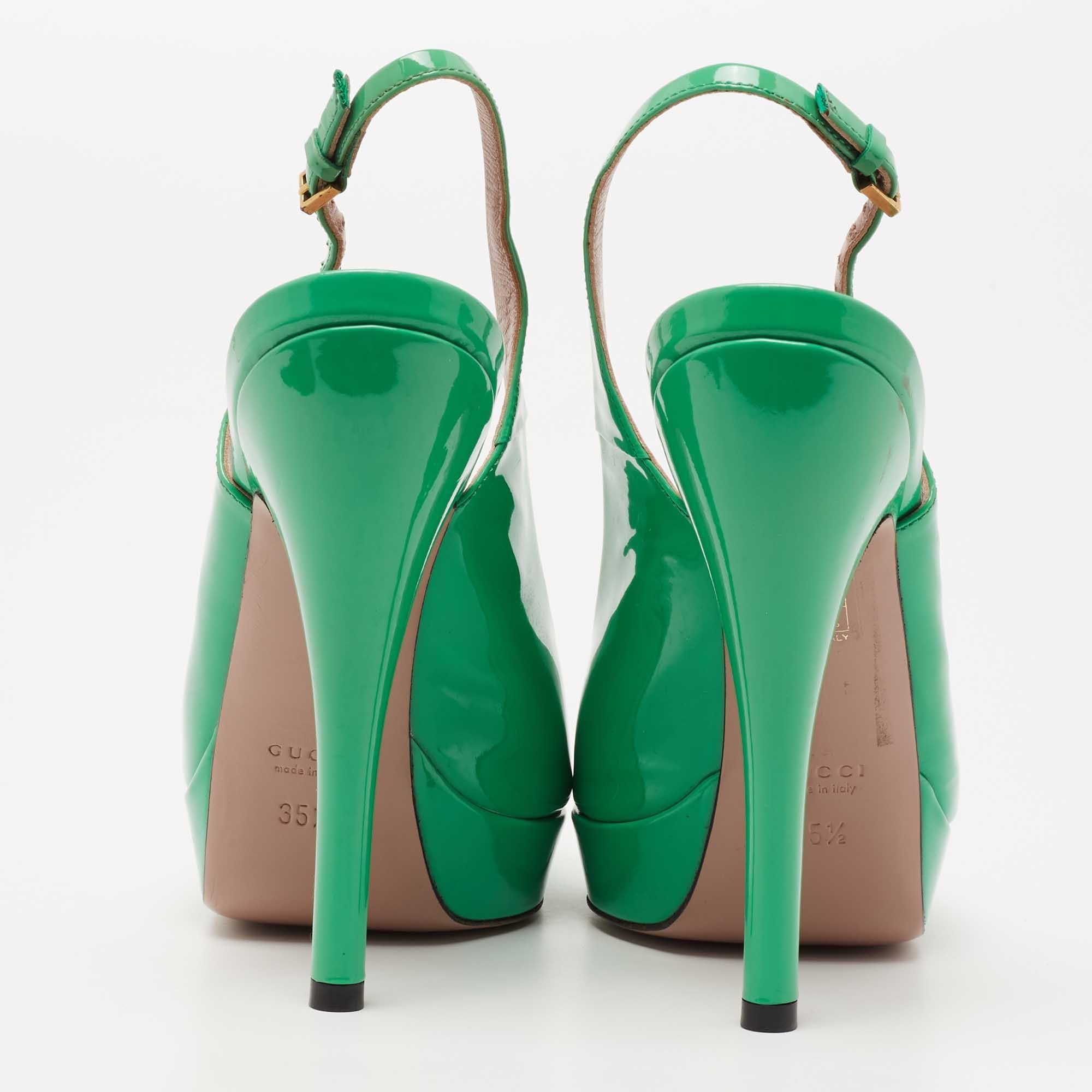 Gucci Sofia Peep Toe Plateausandalen mit Knöchelriemen aus grünem Lackleder, Größe 35.5 Damen im Angebot