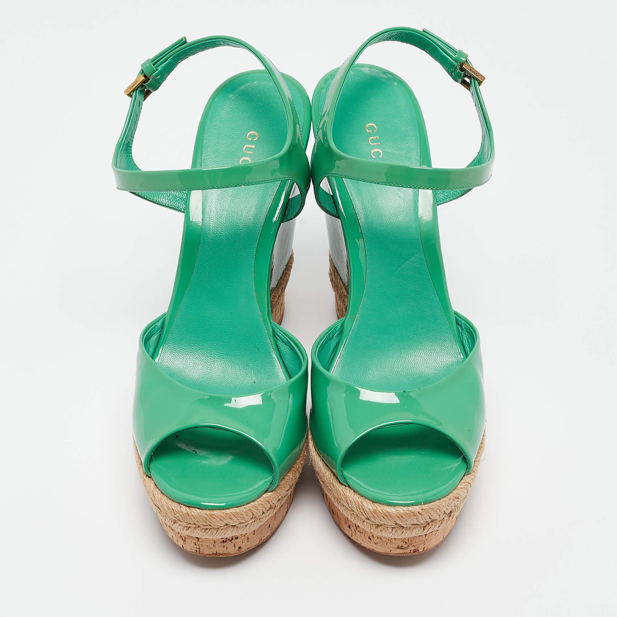 Sandalias de cuña Gucci Green Patent Microguccissima Hollie talla 39.5 Verde en venta