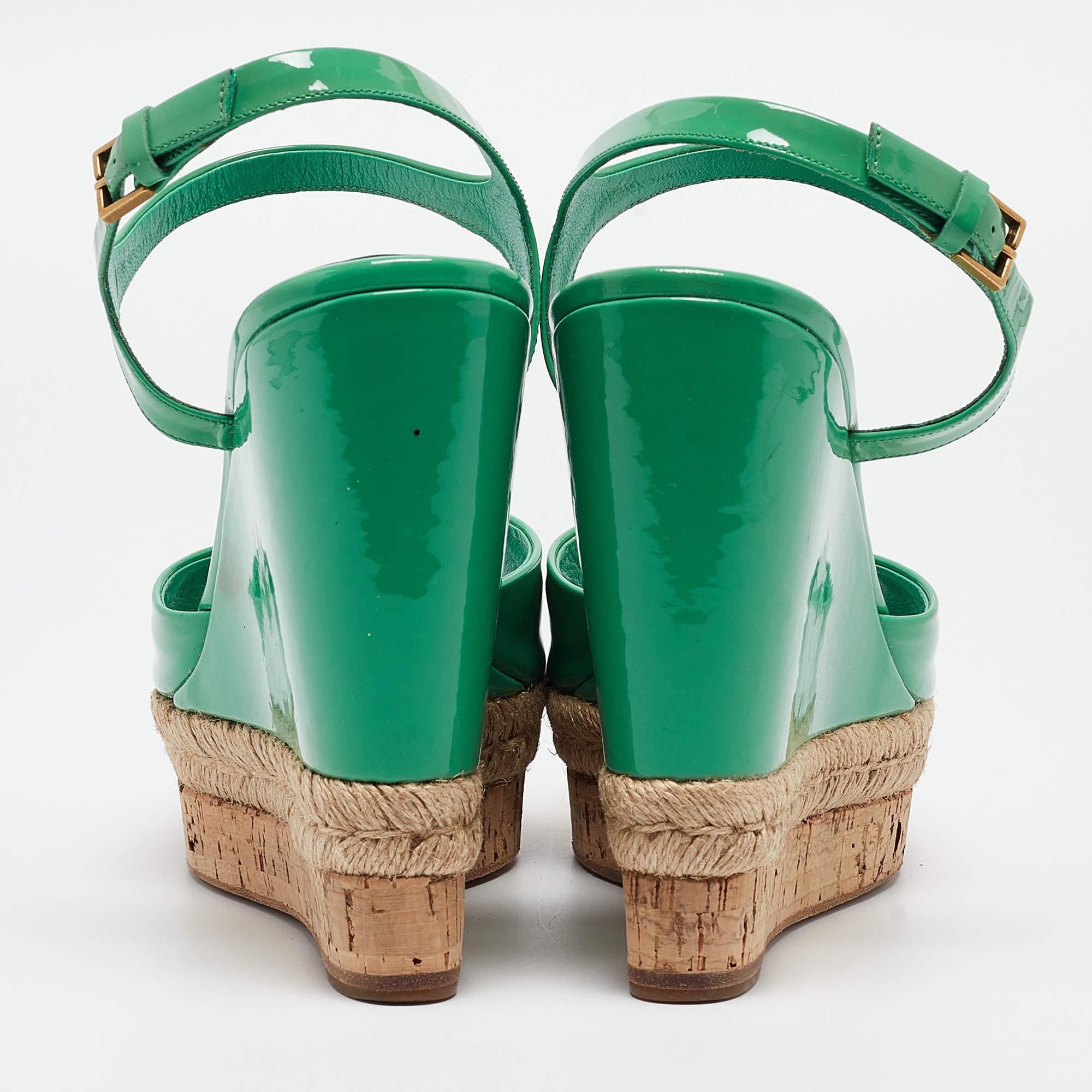 De las mujeres Sandalias de cuña Gucci Green Patent Microguccissima Hollie talla 39.5 en venta