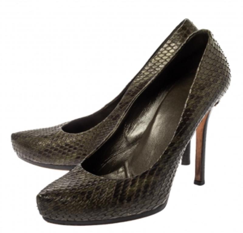 Gucci Green Python Leather Platform Pumps Size 40 For Sale 2