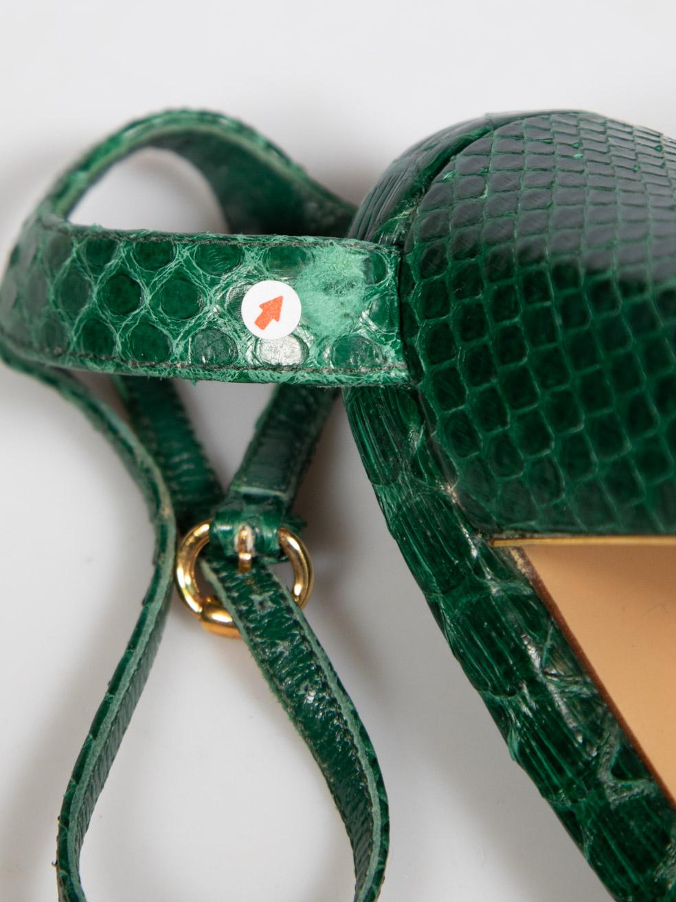 Sandales compensées Gucci vert python taille IT 38 2
