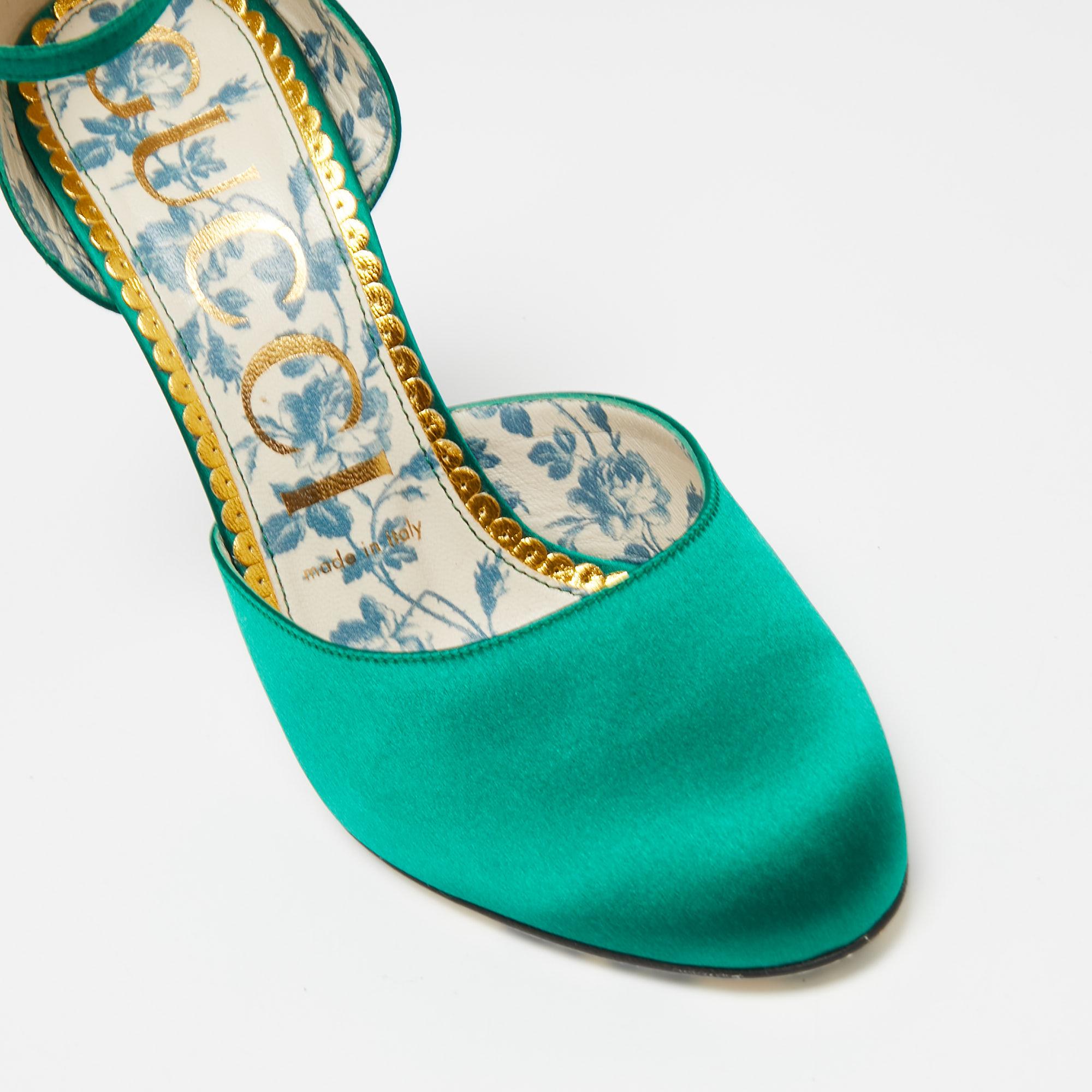 Gucci Green Satin Daisy Ankle-Strap Pumps Size 37.5 In Excellent Condition In Dubai, Al Qouz 2