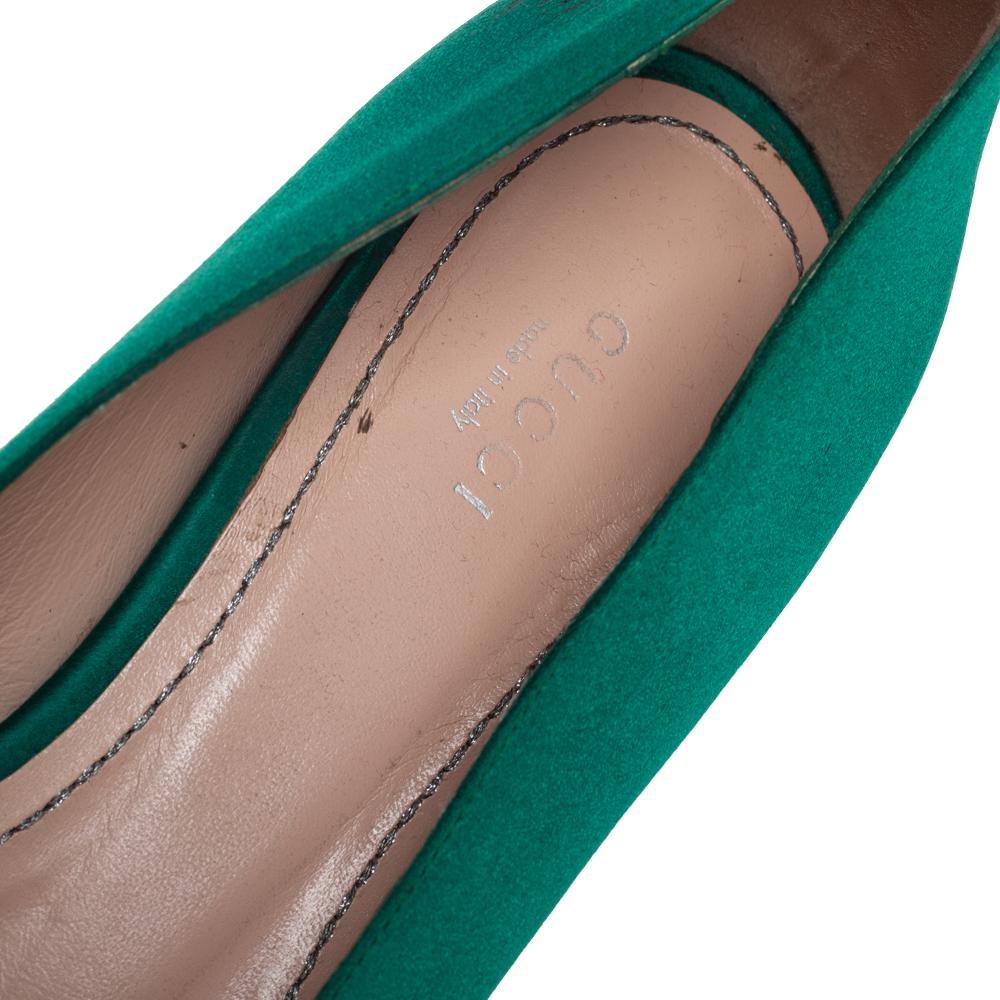 Gucci Green Satin Dionysus Ballet Flats Size 39 In Good Condition In Dubai, Al Qouz 2