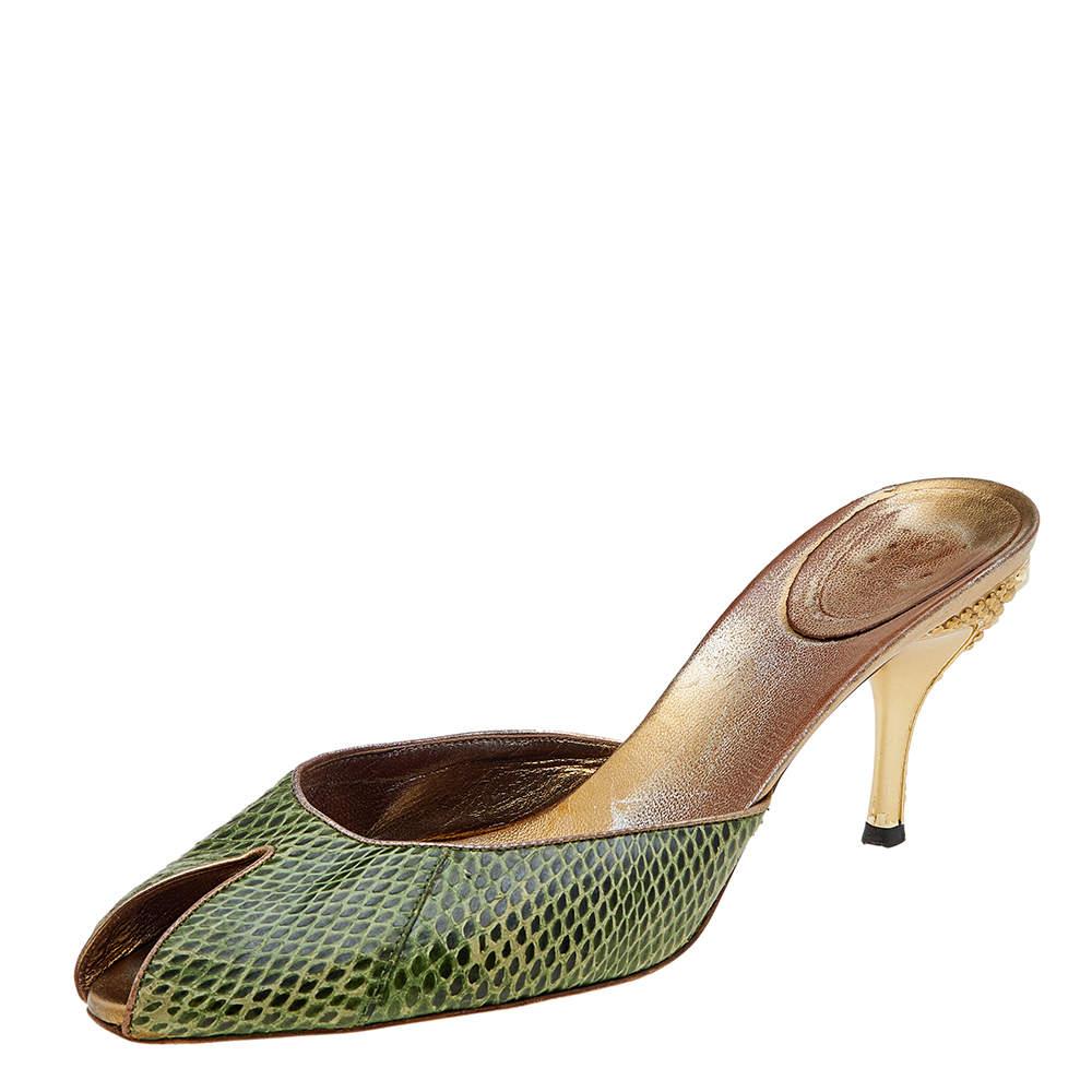 Gucci Green Snakeskin Embossed Leather Peep Toe Slide Sandals Size 41 For Sale