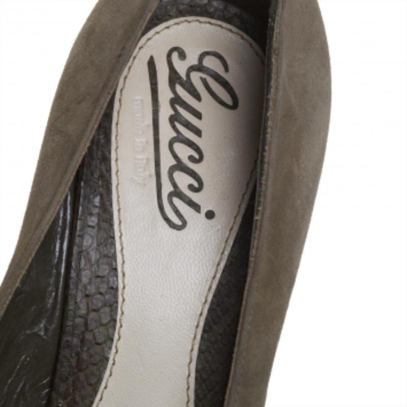 Gucci Green Suede And Python Leather Open Toe Pumps Size 37 In Good Condition For Sale In Dubai, Al Qouz 2