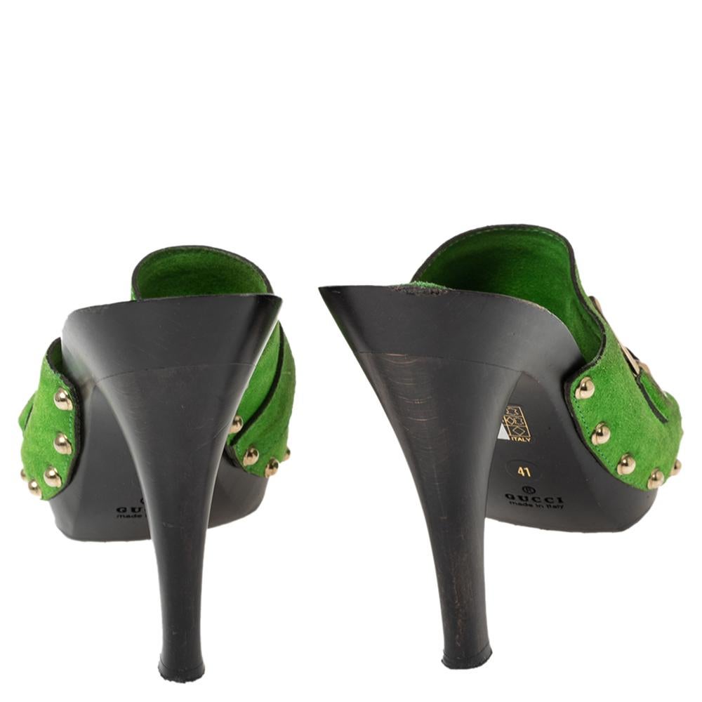Gucci Green Suede Icon Bit Clog Sandals Size 41 In Good Condition In Dubai, Al Qouz 2