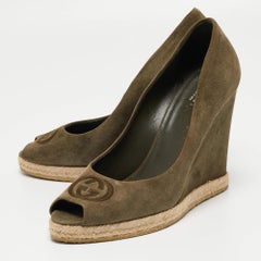 Gucci Green Suede Peep Toe Wedge Pumps Size 40