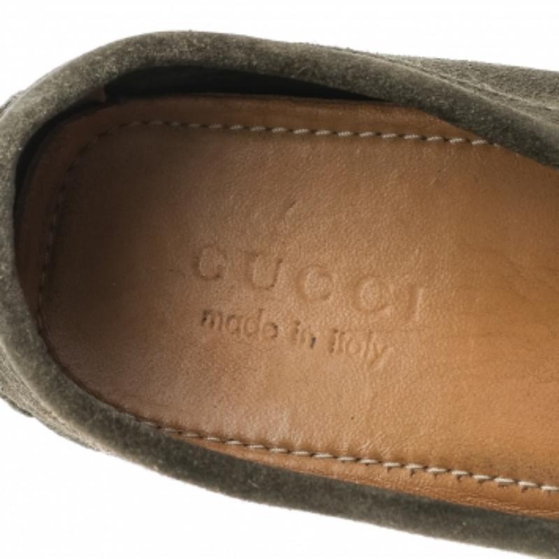 Mocasines Slip On de Ante Verde Gucci Talla 41 en Bueno estado para la venta en Dubai, Al Qouz 2