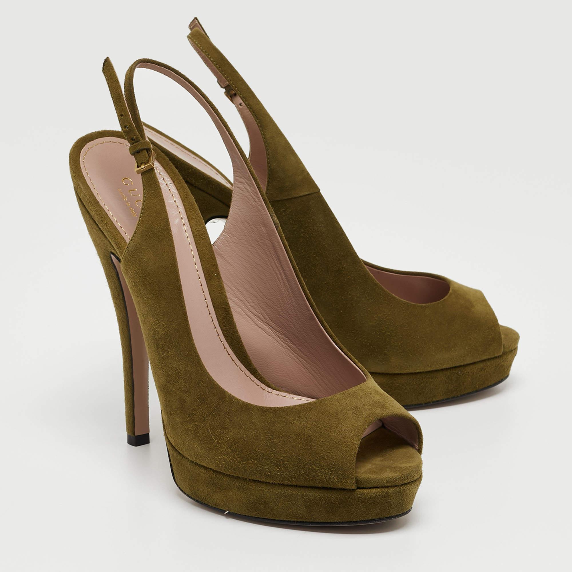 Gucci Green Suede Sofia Slingback Platform Pumps Size 38.5 In Fair Condition For Sale In Dubai, Al Qouz 2
